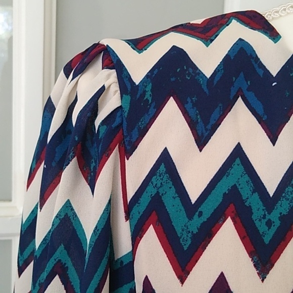 Speechless Chevron Cutout Shift Dress - Juniors XL - Picture 10 of 16